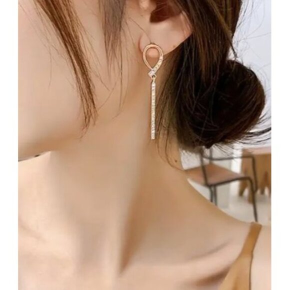 Gold Tone Long‎ Drop Earrings With Rhinestone Detailing For Women - Picture 2 of 4